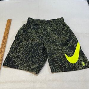 Nike dri-fit Black and Yellow Patterned Shorts XL youth